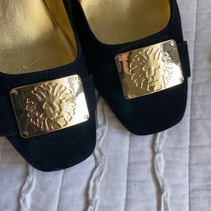 GORGEOUS Black Suede and Gold accent Anne Klein Pumps sz 9
